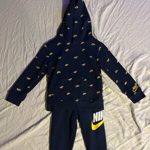 NIKE Matching Set. Size 2T.